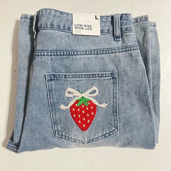 Forever 21 Blue Wide Leg Embroidered Strawberry Bow Jeans Size Large - Picture 1 of 16
